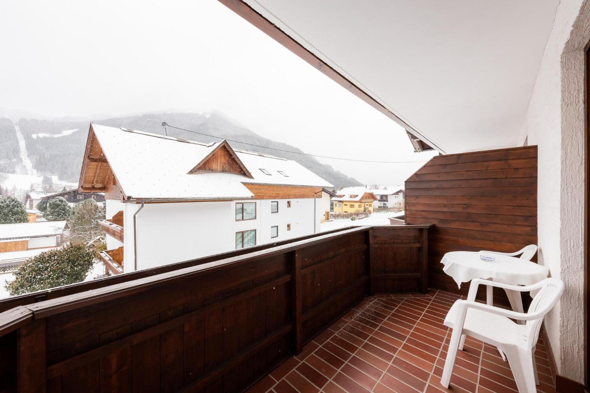 Fruehstueckspension-Appartementhaus Wasserer Bad Kleinkirchheim Exterior foto