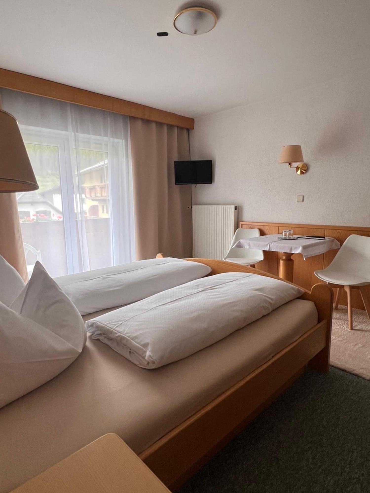 Fruehstueckspension-Appartementhaus Wasserer Bad Kleinkirchheim Exterior foto